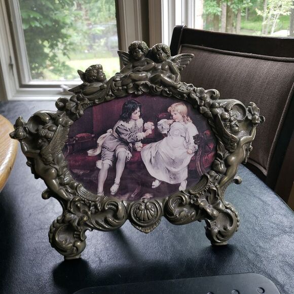 Ornate Oval Cherub Picture Frame - Picture 2 of 5